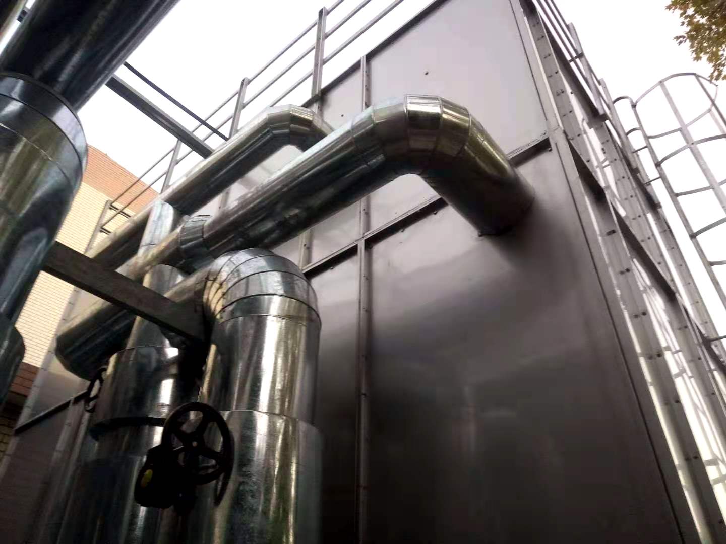 蒸汽<a href=http://m.nh-ht.cn/e/tags/?tagname=%E9%98%80%E9%97%A8%E4%BF%9D%E6%B8%A9%E8%A1%A3 target=_blank class=infotextkey><a href=http://m.nh-ht.cn/e/tags/?tagname=%E9%98%80%E9%97%A8%E4%BF%9D%E6%B8%A9 target=_blank class=infotextkey>閥門保溫</a>衣</a>