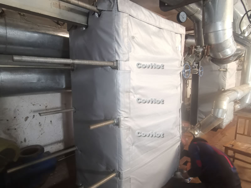 板式<a href=http://m.nh-ht.cn/e/tags/?tagname=%E6%8D%A2%E7%83%AD%E5%99%A8%E4%BF%9D%E6%B8%A9 target=_blank class=infotextkey>換熱器保溫</a>,<a href=http://m.nh-ht.cn/e/tags/?tagname=%E5%8F%AF%E6%8B%86%E5%8D%B8%E4%BF%9D%E6%B8%A9%E5%A5%97 target=_blank class=infotextkey>可拆卸<a href=http://m.nh-ht.cn/e/tags/?tagname=%E4%BF%9D%E6%B8%A9%E5%A5%97 target=_blank class=infotextkey>保溫套</a></a>