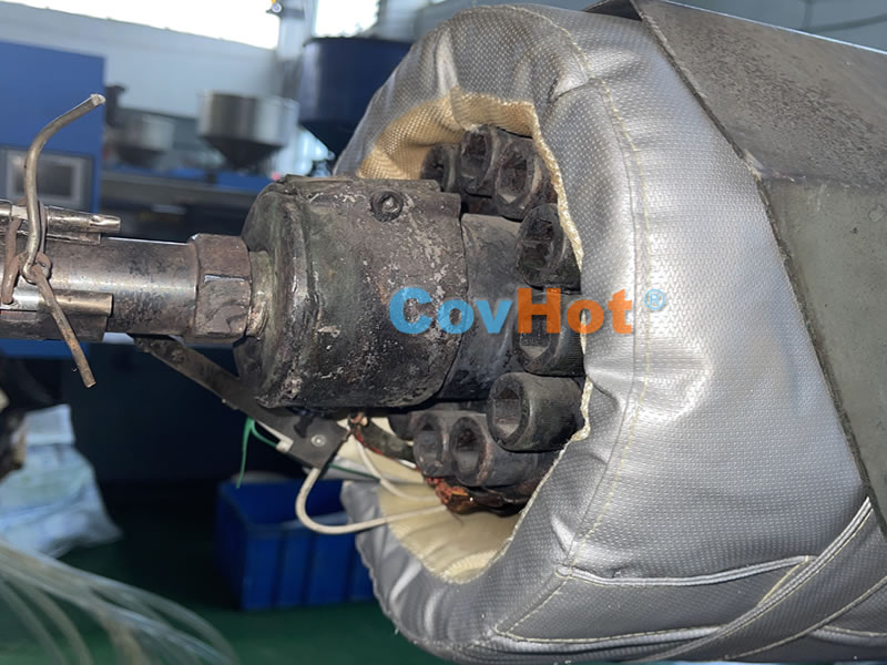 <a href=http://m.nh-ht.cn/e/tags/?tagname=%E6%B3%A8%E5%A1%91%E6%9C%BA%E4%BF%9D%E6%B8%A9 target=_blank class=infotextkey>注塑機保溫</a>,炮筒<a href=http://m.nh-ht.cn/e/tags/?tagname=%E4%BF%9D%E6%B8%A9%E5%A5%97 target=_blank class=infotextkey>保溫套</a>,方便檢修